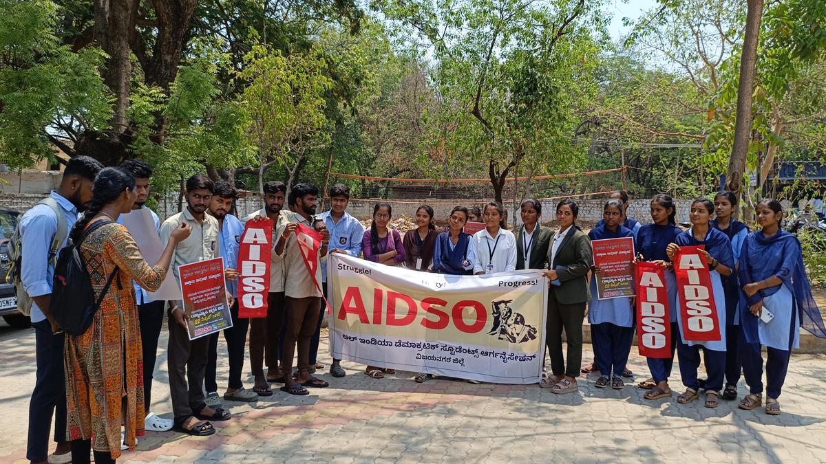 AIDSO protests alleged imposition of English in govt schools in Karnataka