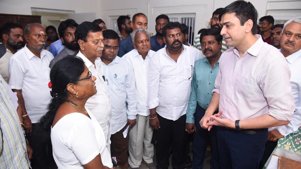 Collector inaugurates community clinic in Chittoor