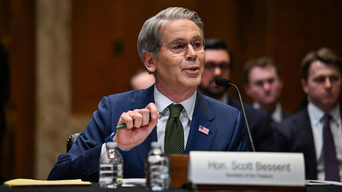 U.S. imposes sanctions on China-based oil refinery, 40 shippers over Iranian oil