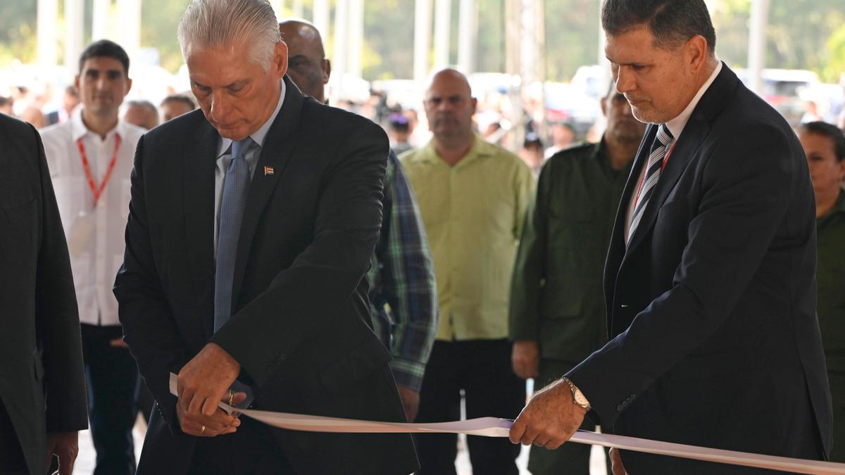 U.S., Cuban officials meet in Havana amid new diplomatic push