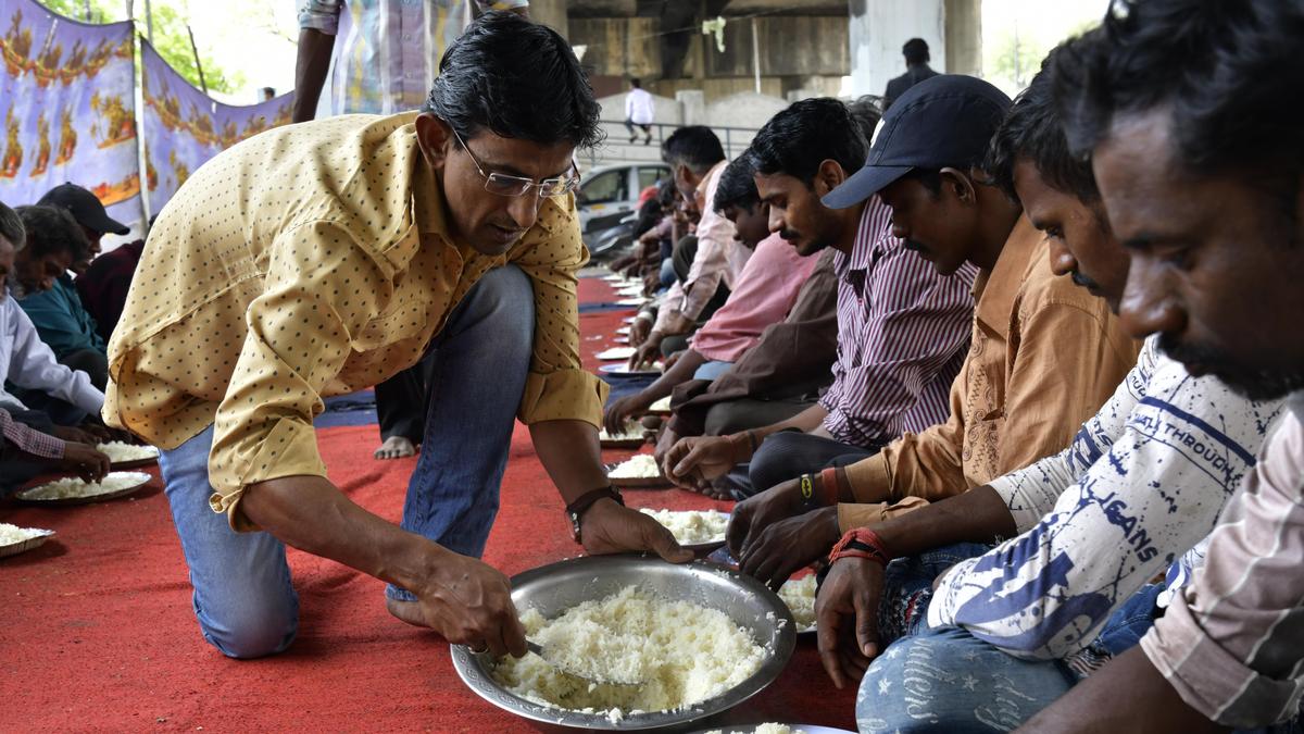 Hyderabad food donor running out of cylinders; LPG supply issues could hit food distribution for poor
