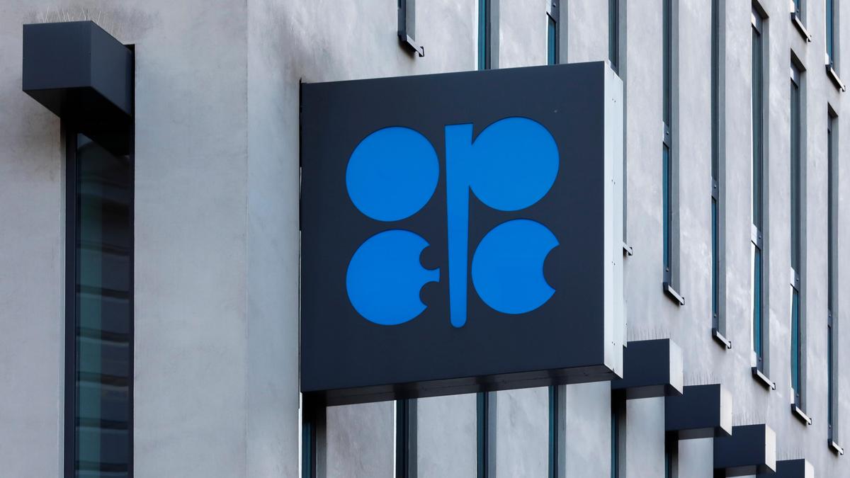 Russia says it will stay in OPEC+, hopes U.A.E. exit does not spell end of group