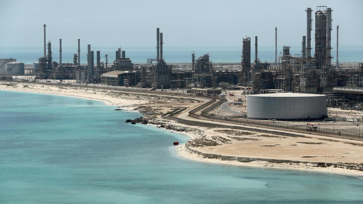 OPEC | Cracks in the oil crown