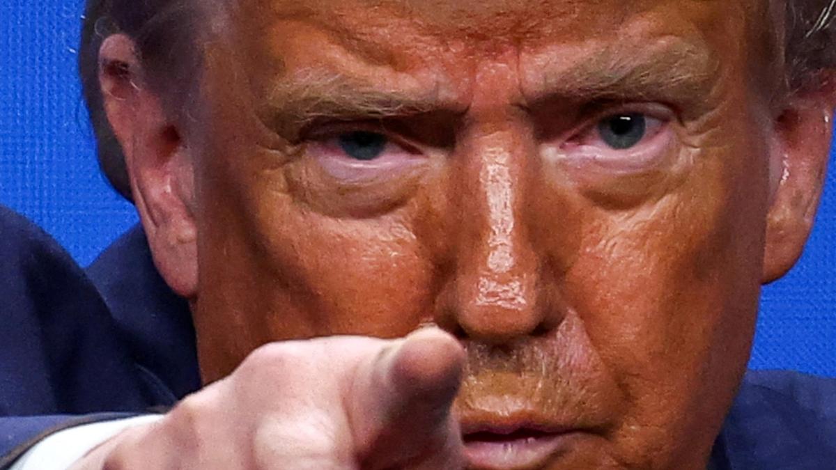 Trump says he’ll place 25% tariff on automobiles from EU, accusing bloc of not complying with trade deal