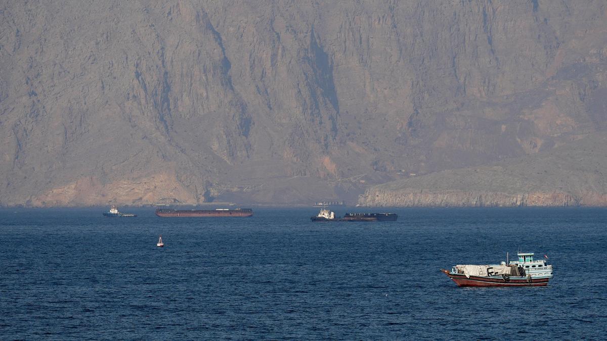 Tanker hit by ‘unknown projectiles’ off UAE coast: U.K. maritime agency