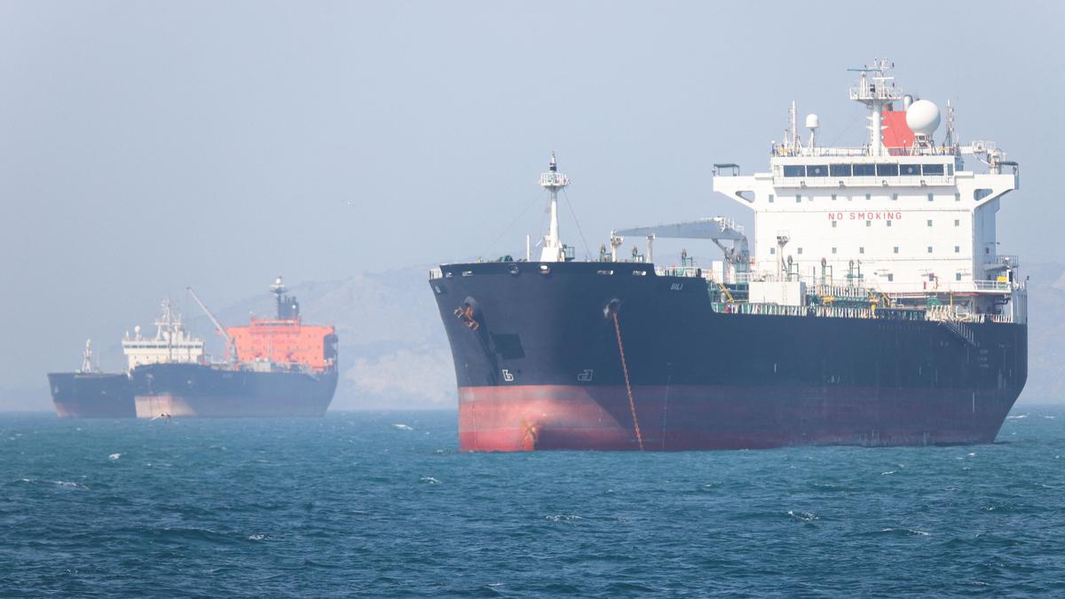 Iran-Israel war LIVE: Ceasefire on brink as UAE reports attacks