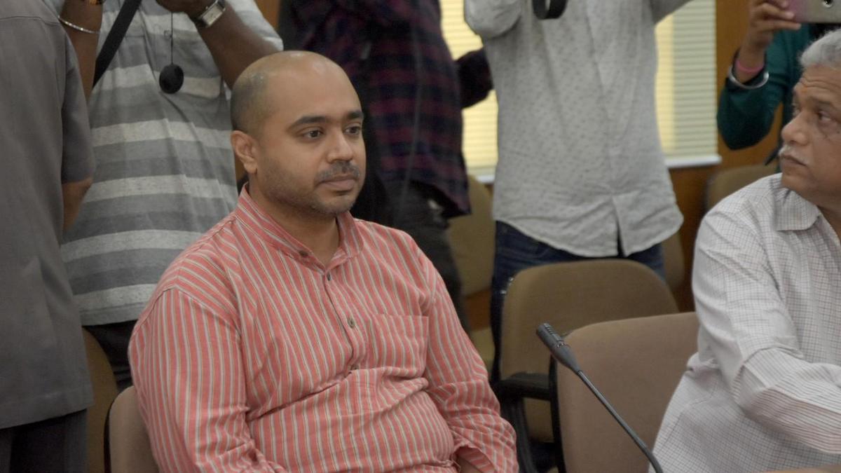 Delhi HC sets aside order staying FIR registration against Abhijit Iyer Mitra