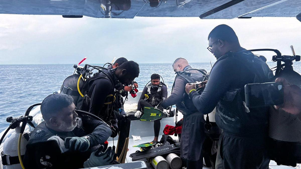 Maldivian military diver dead while searching for bodies of four Italian divers