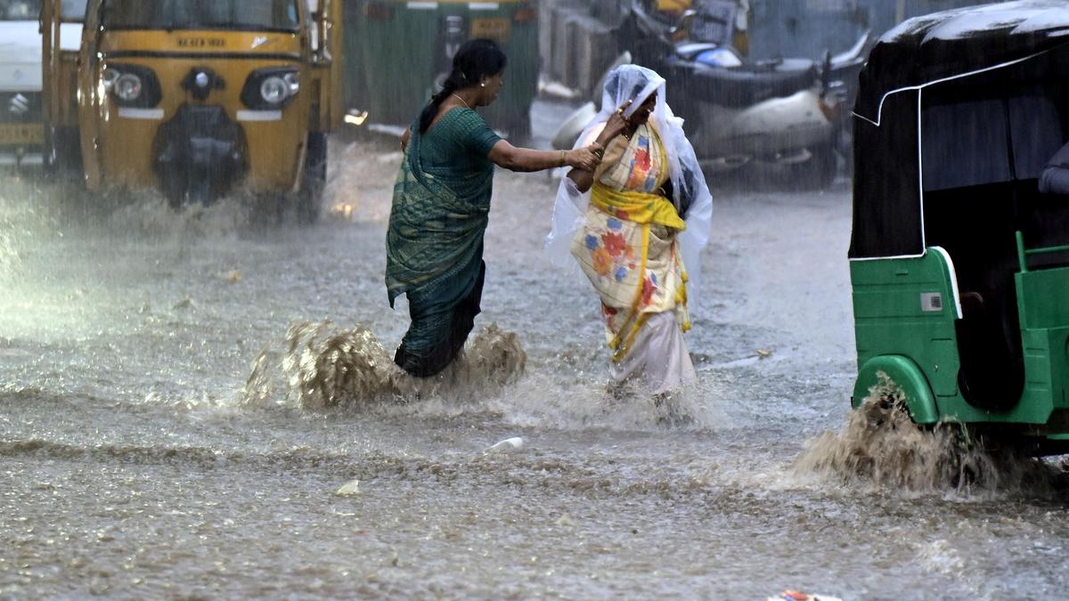 Bengaluru: Rains again throws normal life out of gear