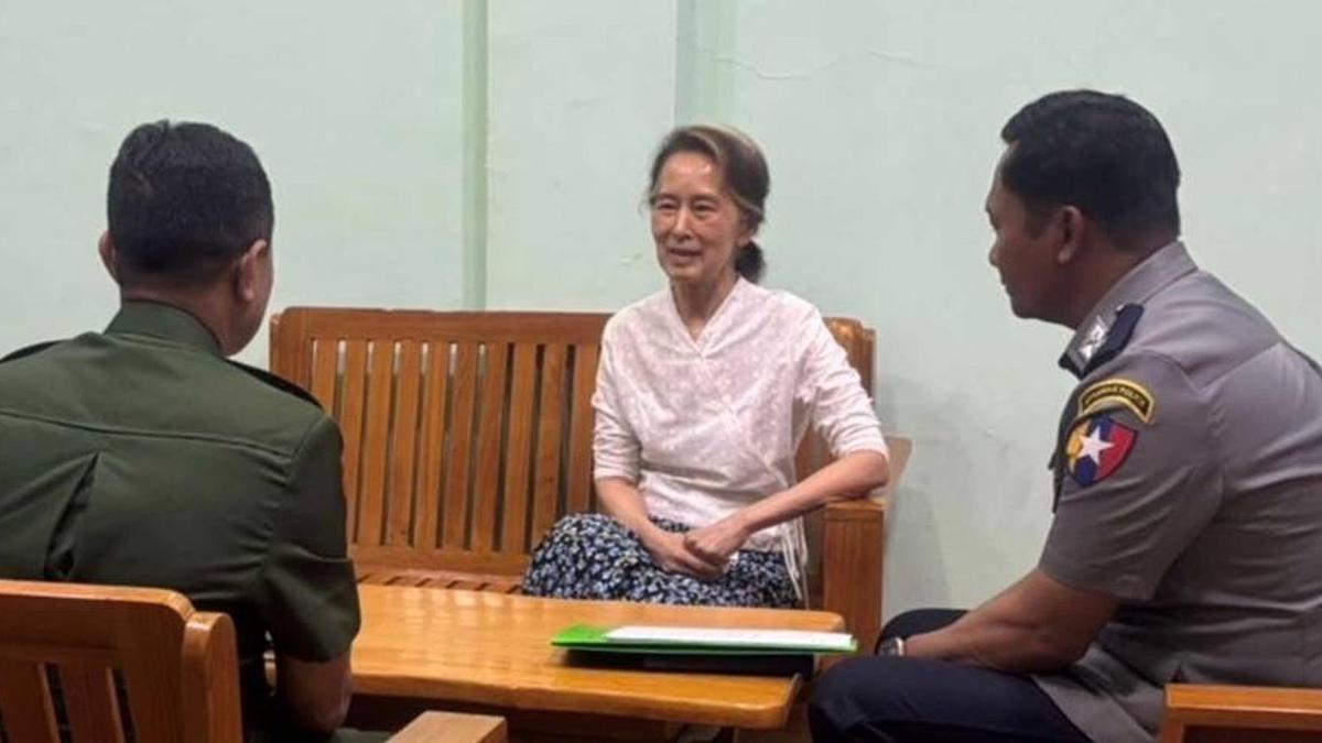 Aung San Suu Kyi moved from prison to house arrest in Myanmar